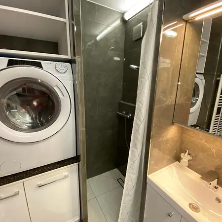 G604 - Panoramas, Felujitott, Teljesen Felszerelt Lakas Διαμέρισμα