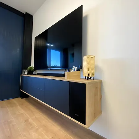 G604 - Panoramas, Felujitott, Teljesen Felszerelt Lakas Διαμέρισμα Székesfehérvár