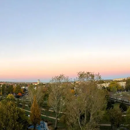 G604 - Panoramas, Felujitott, Teljesen Felszerelt Lakas