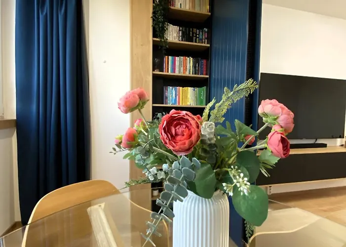 G604 - Panoramas, Felujitott, Teljesen Felszerelt Lakas アパート セーケシュフェヘールヴァール