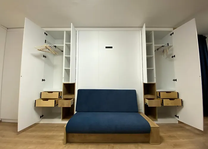 G604 - Panoramas, Felujitott, Teljesen Felszerelt Lakas アパート セーケシュフェヘールヴァール